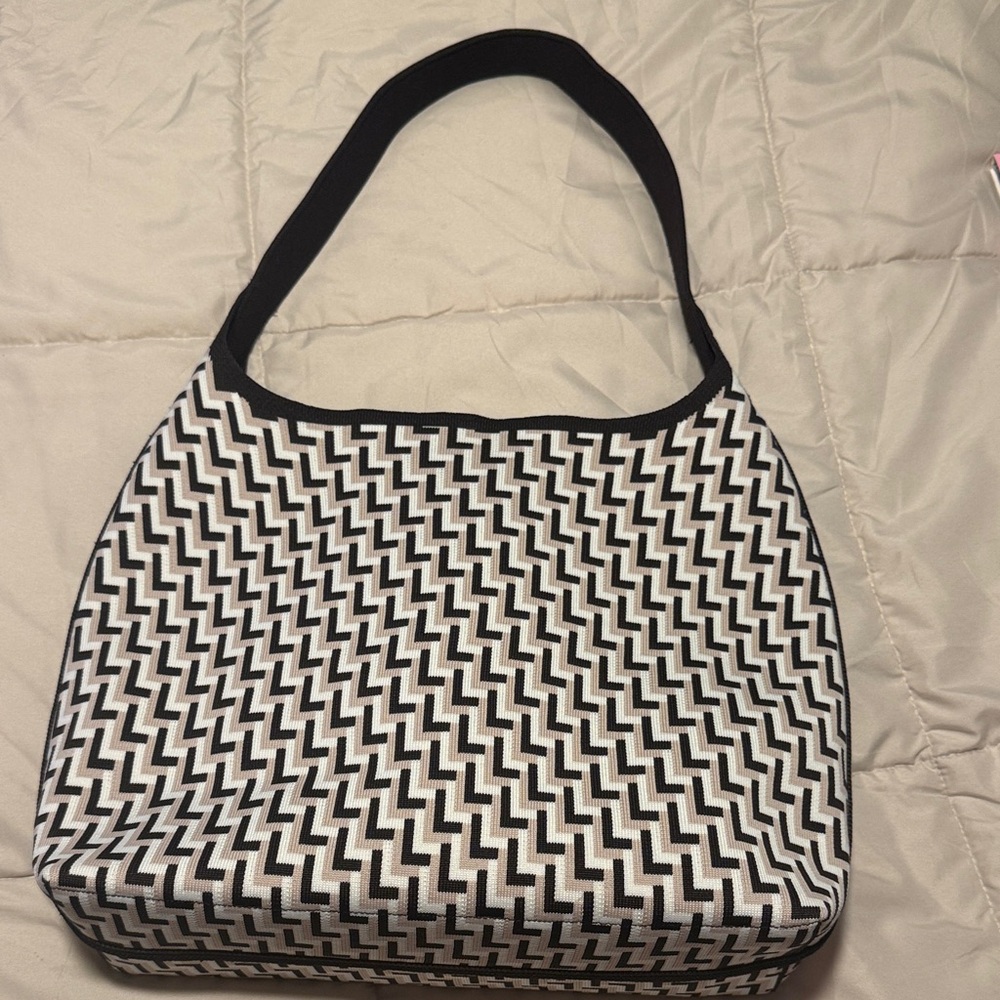 Lululemon shoulder bag monogram knit  NWOT
